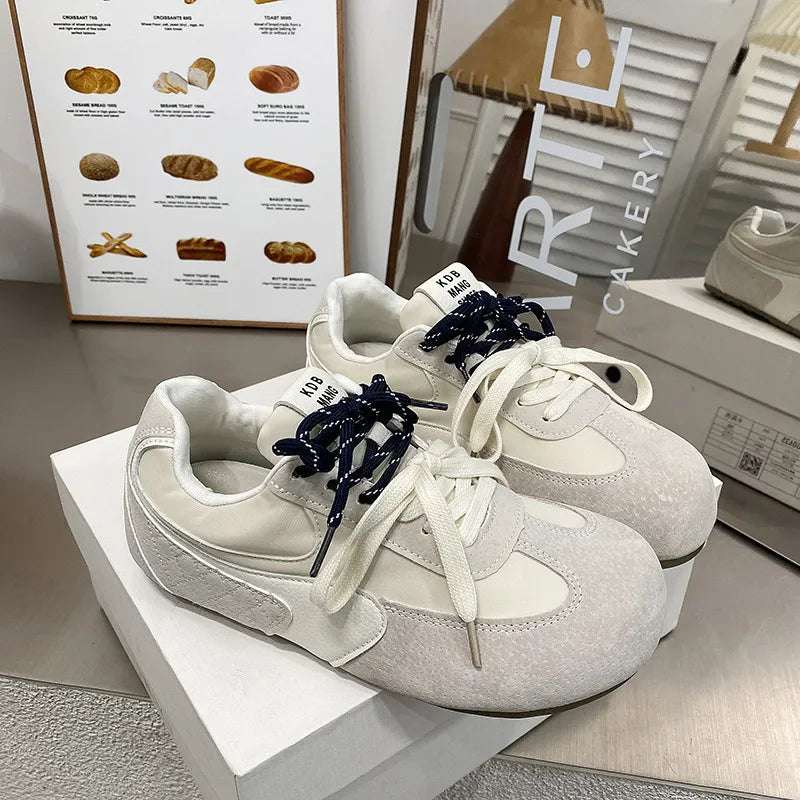 Lace Up Round Toe Flat Sneakers