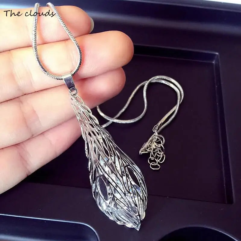 Women Pendant Necklaces