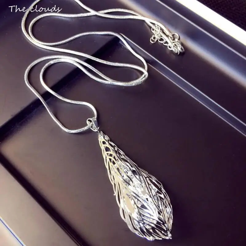 Women Pendant Necklaces