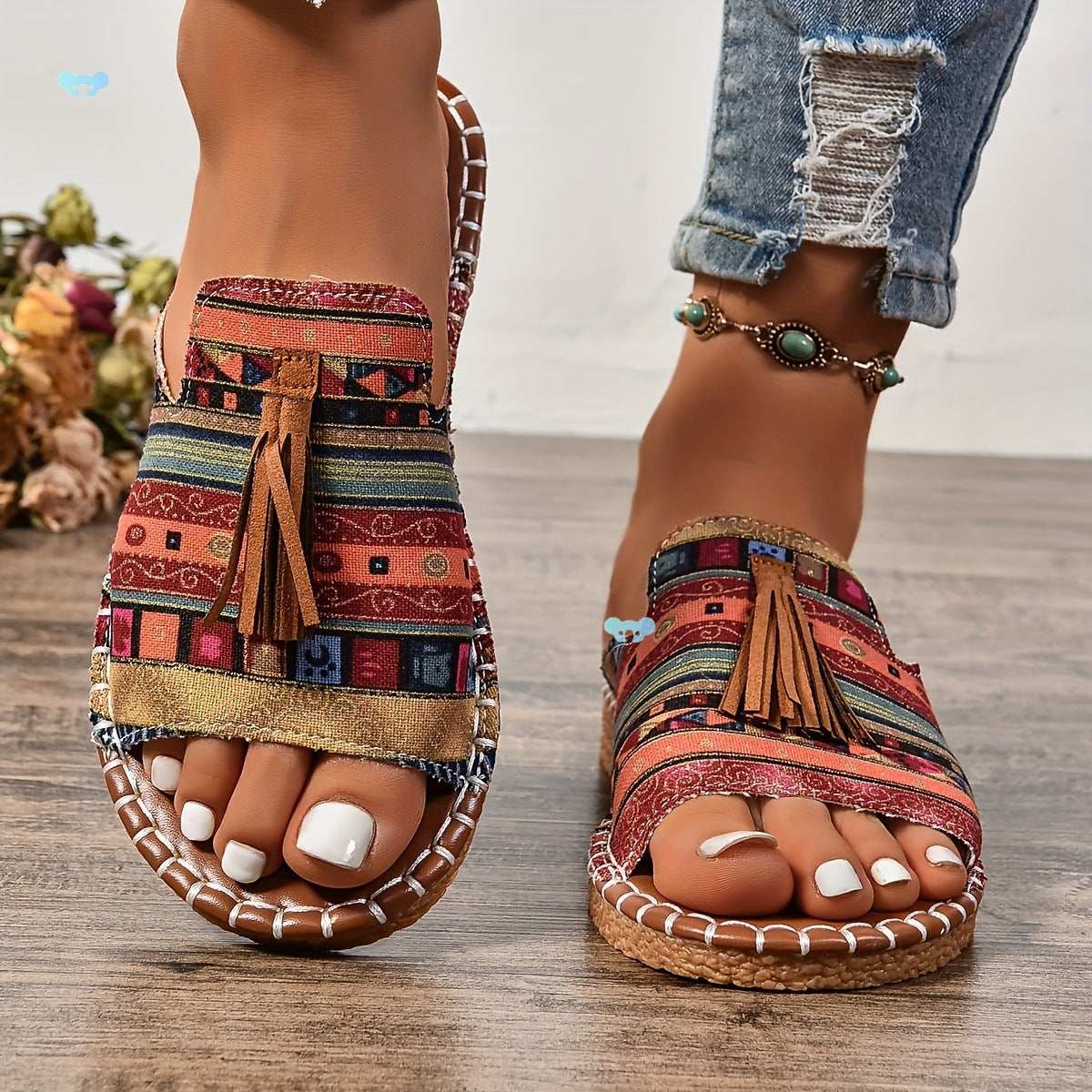 Women's Tassel Decorated Flat Sandals