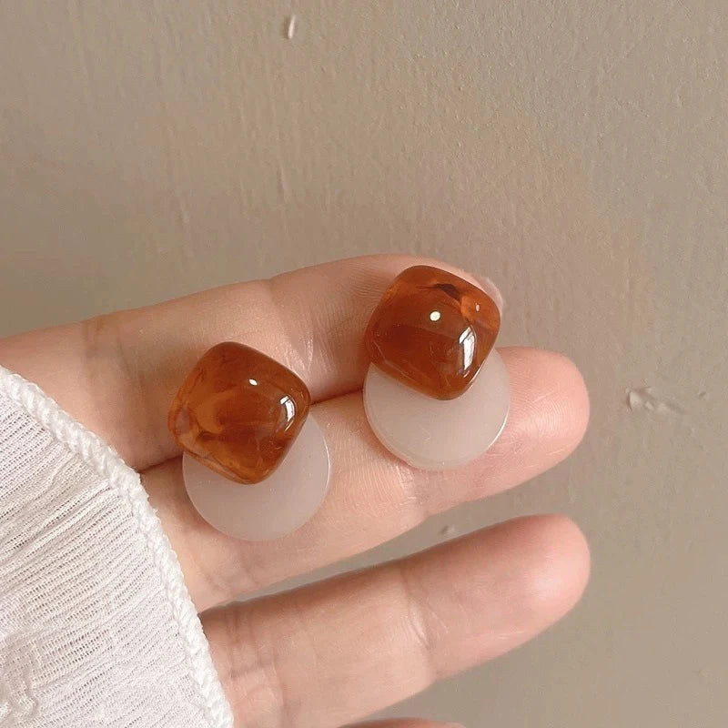 Vintage Contrasting Resin Circular Geometric Stud Earrings for Women