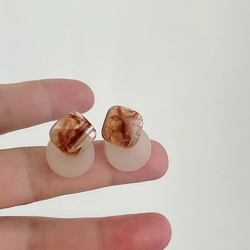 Vintage Contrasting Resin Circular Geometric Stud Earrings for Women