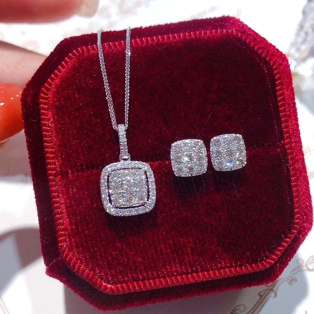 Exquisite Square Shaped Pendant Necklace
