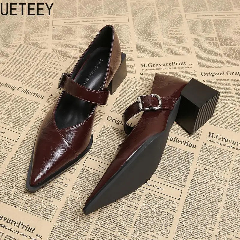 Designer Vintage Pointed-Toe Shoes