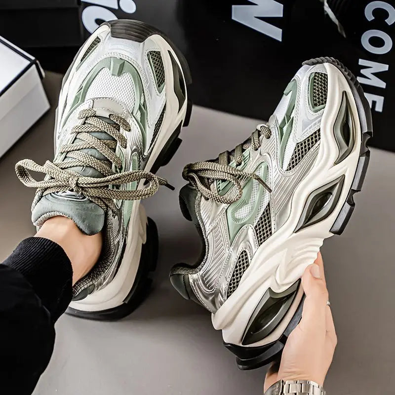 Low-Top Thick Platform Man Casual Sneaker