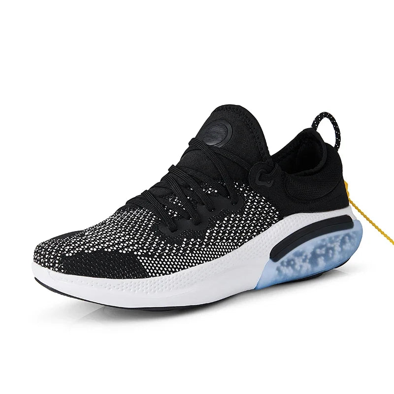 New Men's Plus Size Ultra Light Mesh Sports Shoes