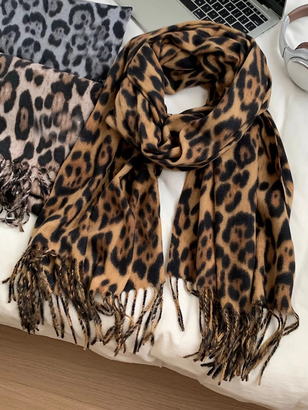 Autumn and Winter Imitation Cashmere Leopard Print Scarf