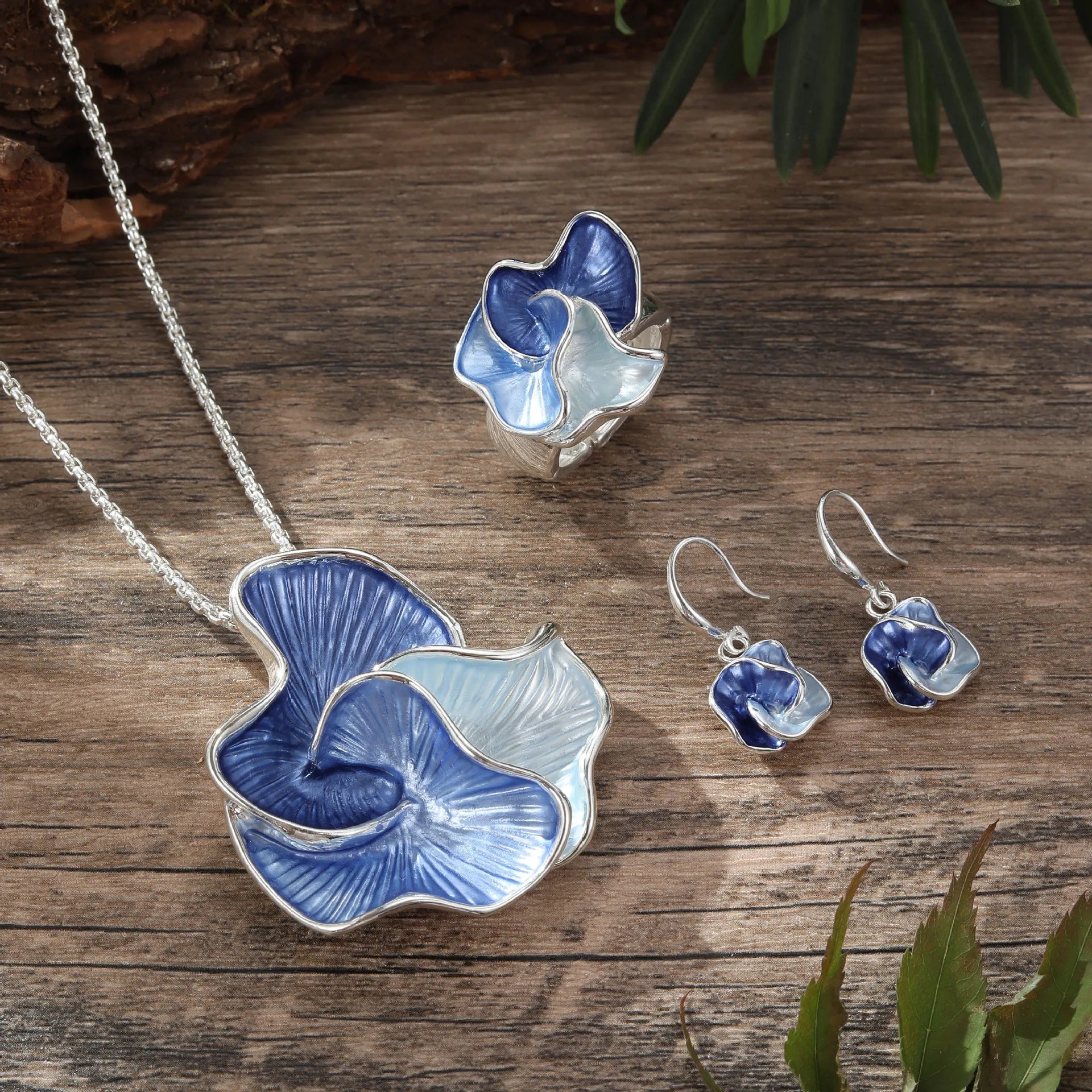 Geometric Petal Stud Earrings, Pendant Set, omen's high-end jewelry set