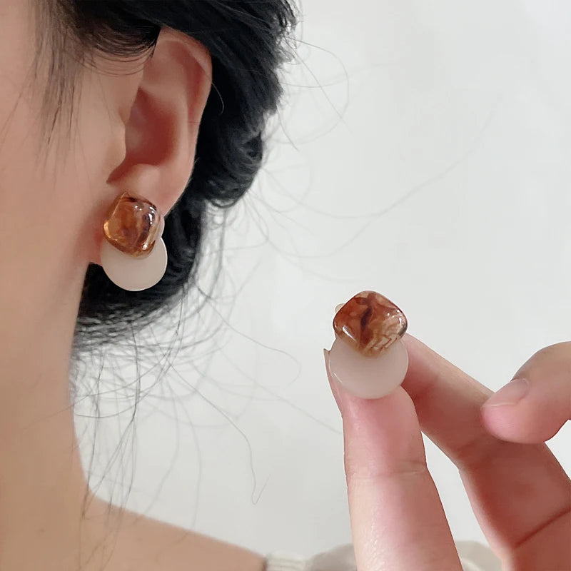 Vintage Contrasting Resin Circular Geometric Stud Earrings for Women