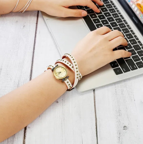 Fashionable Rivet Leather Belt Retro Watch Hand Chain