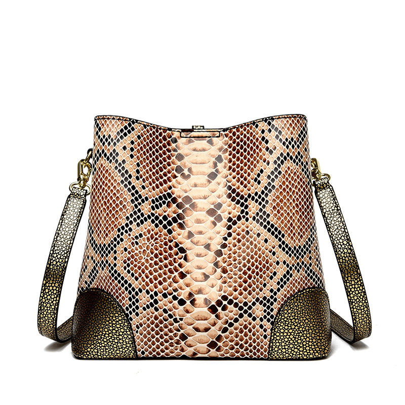Snake-patterned Shoulder Crossbody Bay