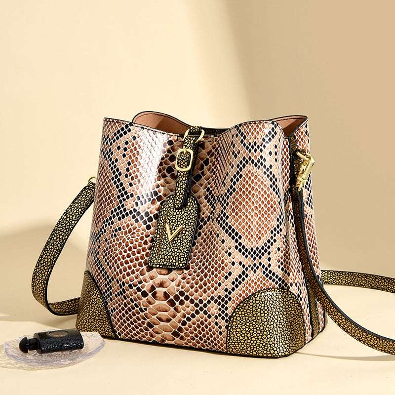 Snake-patterned Shoulder Crossbody Bay